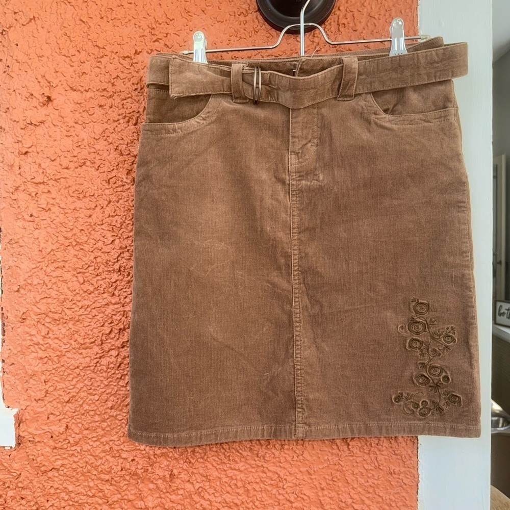 Tommy Hilfiger Corduroy Mini Skirt Belted Brown with Floral Design Size 2 Y2K